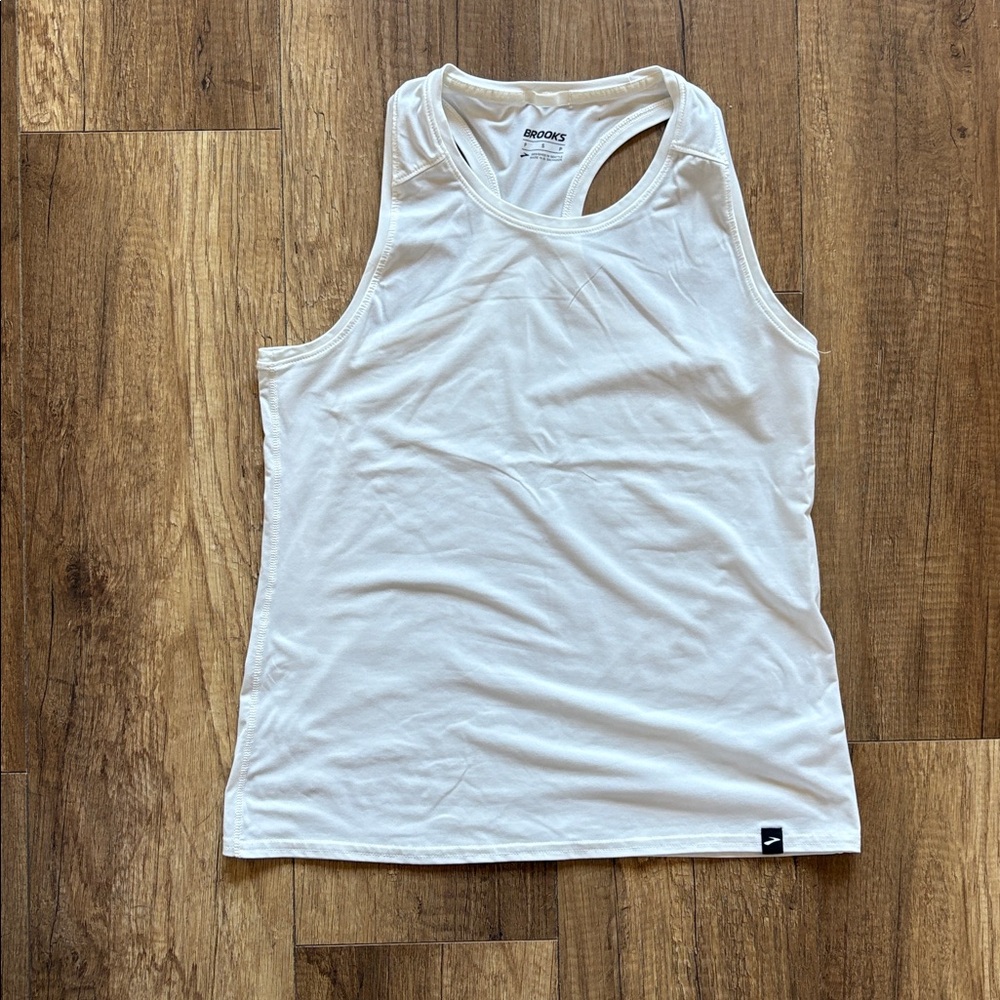 Brooks Luxe Tank & Short Sleeve. - Picture 2 of 6